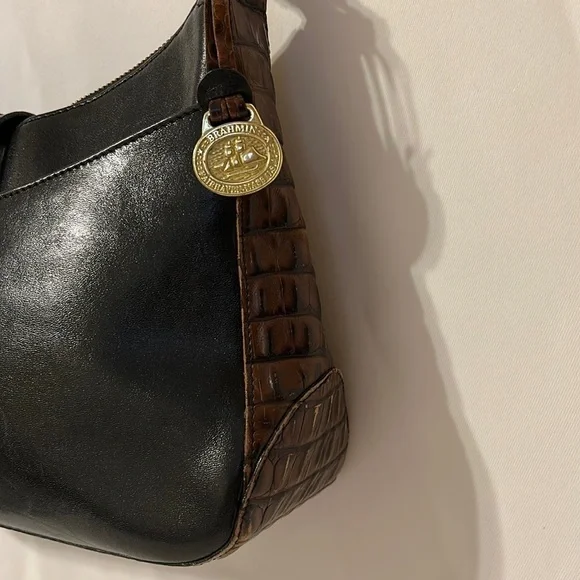 Brahmin Black Brown Leather One Strap Shoulder Bag Alligator Pattern Zip Top - Picture 4 of 9